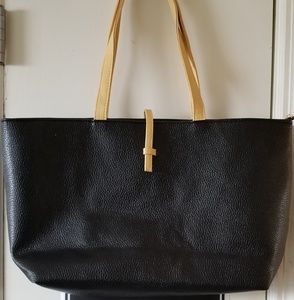 Black bag w/change purse